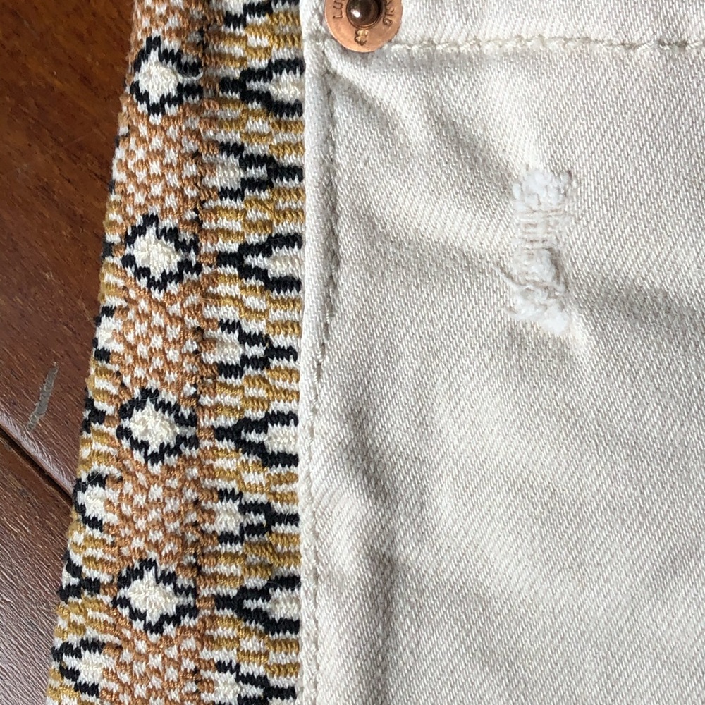 Shorts - Picture 3 of 3